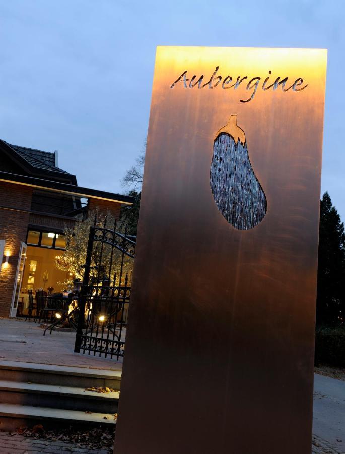 Aubergine Logeren & Dineren Acomodação com café da manhã Tegelen Exterior foto